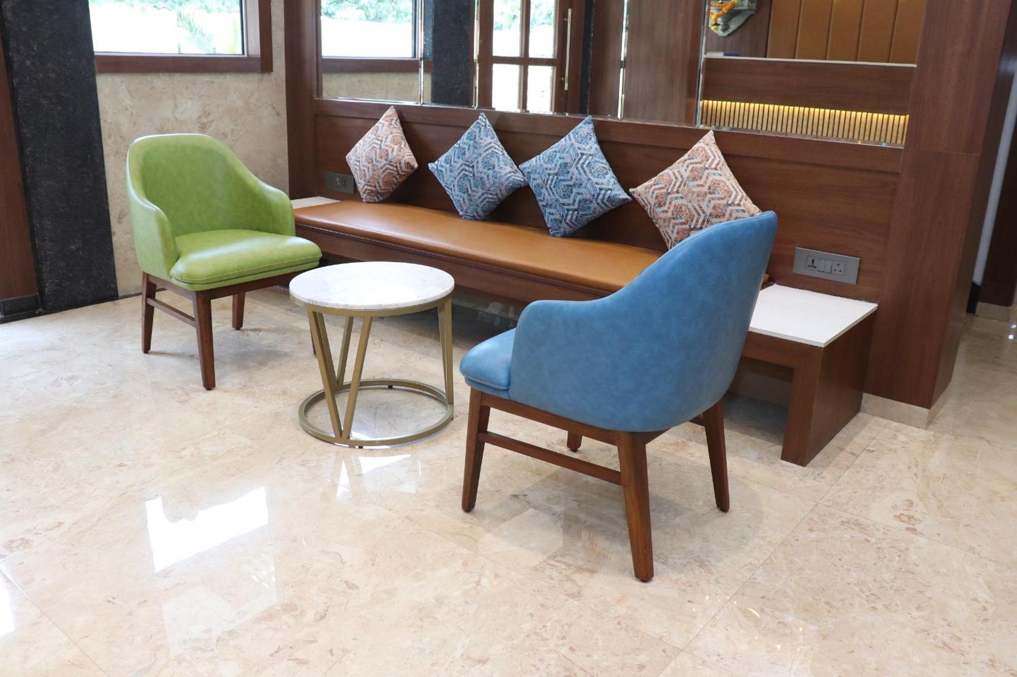 Hotel Golden Nest 탄 외부 사진