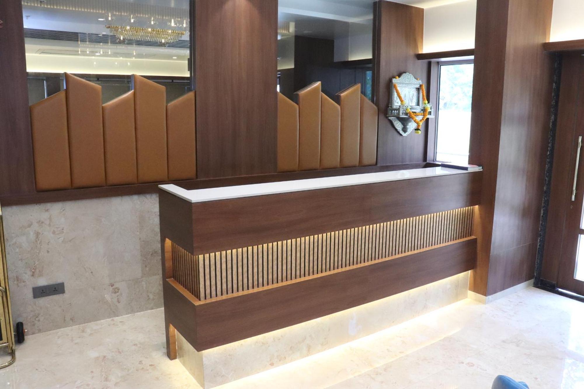 Hotel Golden Nest 탄 외부 사진