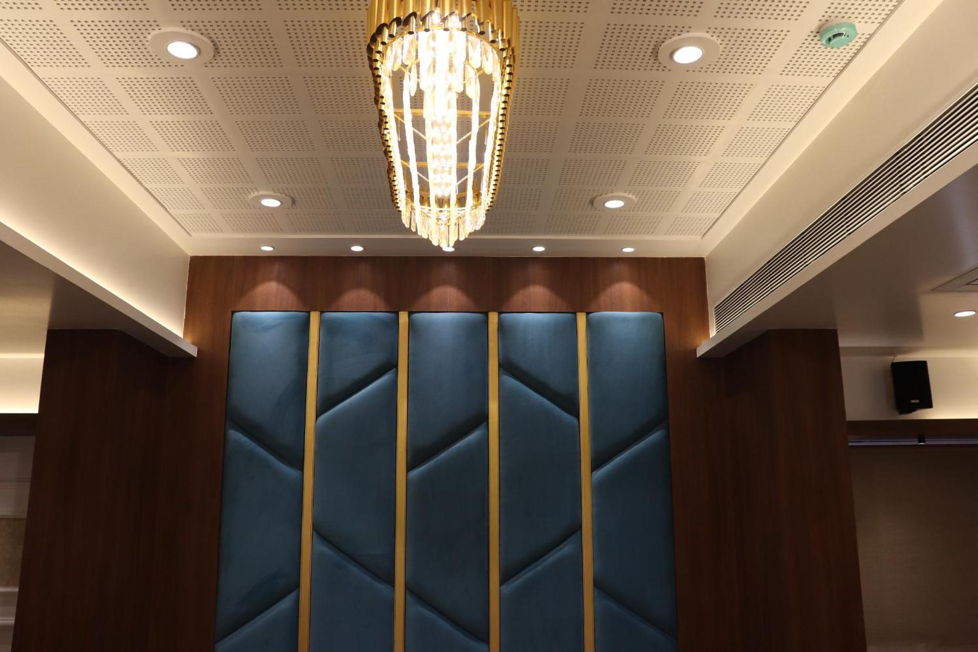 Hotel Golden Nest 탄 외부 사진