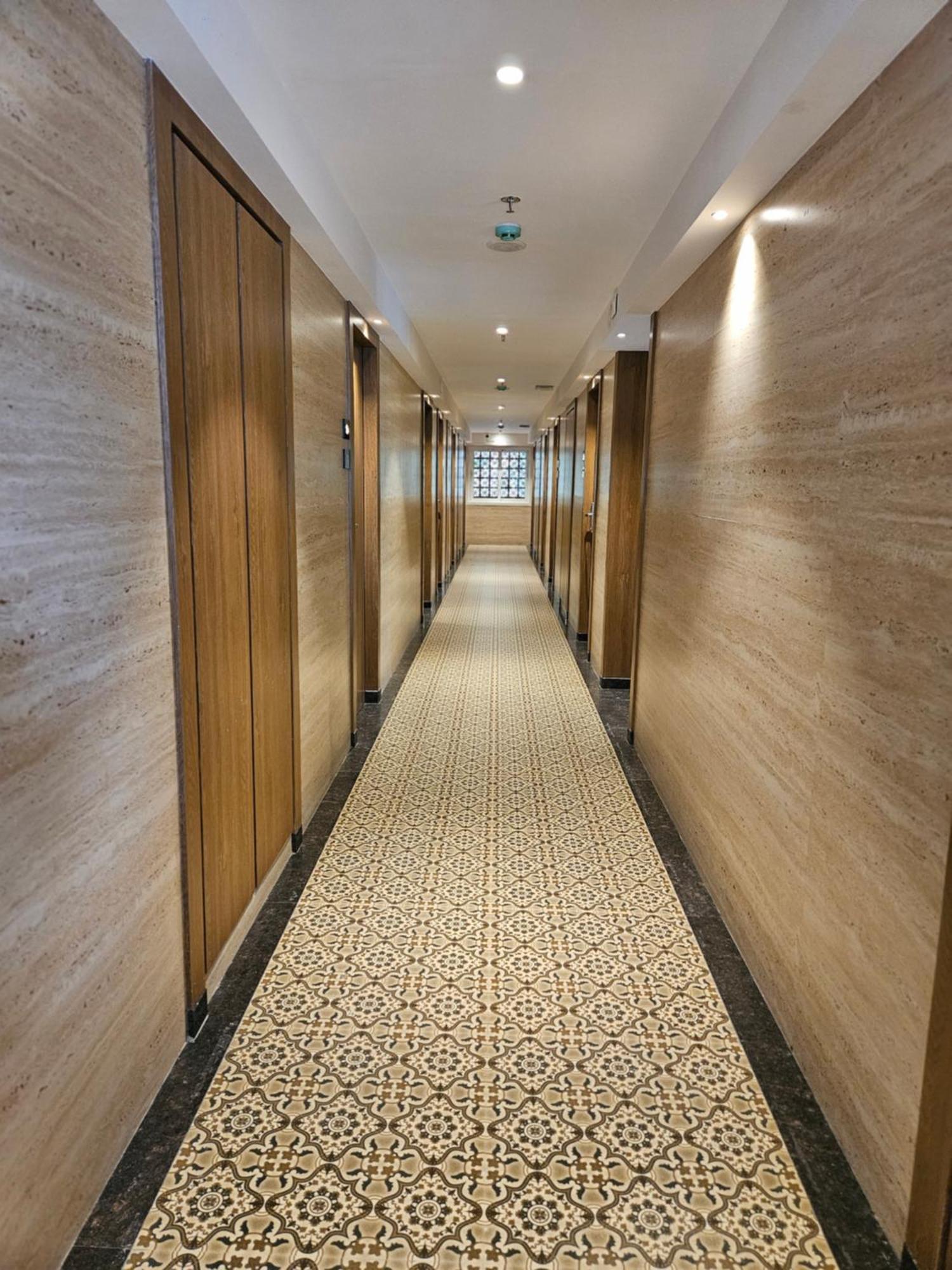 Hotel Golden Nest 탄 외부 사진